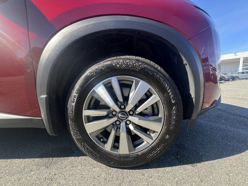 used 2025 Nissan Pathfinder car, priced at $37,098