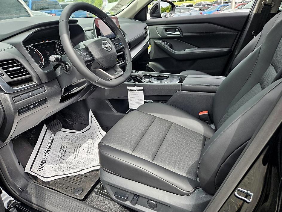 new 2025 Nissan Rogue car, priced at $31,282
