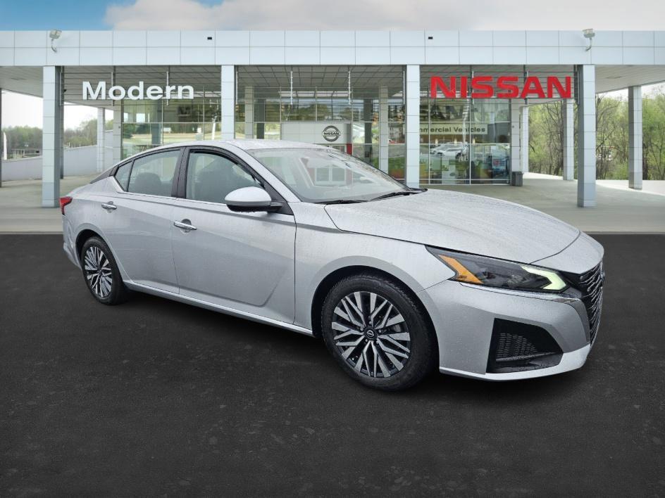 used 2023 Nissan Altima car, priced at $18,898