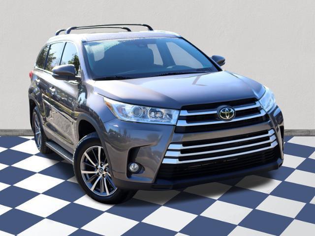 used 2019 Toyota Highlander car, priced at $23,451