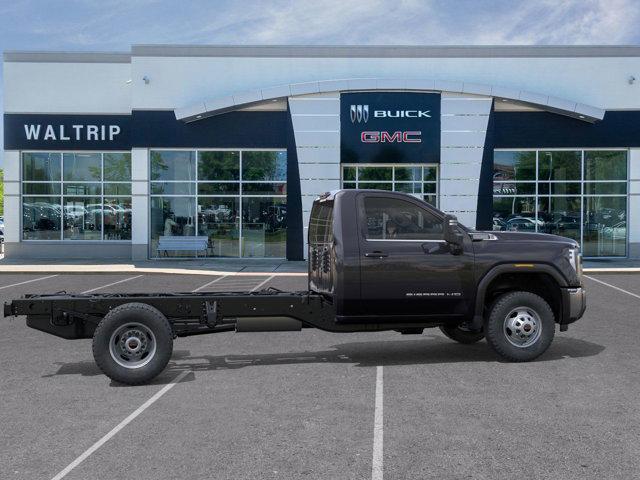 new 2025 GMC Sierra 3500 car, priced at $50,383