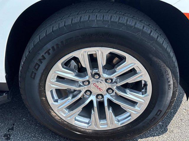 used 2024 GMC Yukon car, priced at $65,946