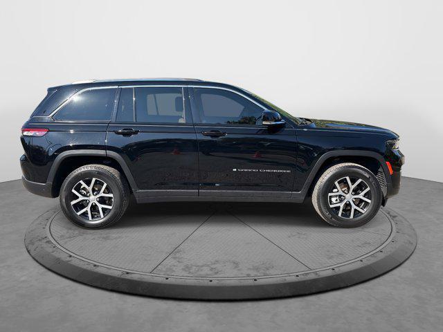 used 2023 Jeep Grand Cherokee car, priced at $33,753