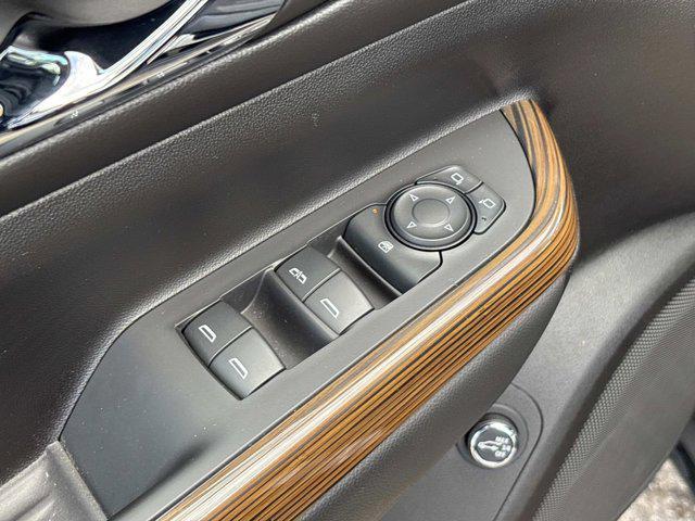 used 2023 GMC Acadia car, priced at $33,407
