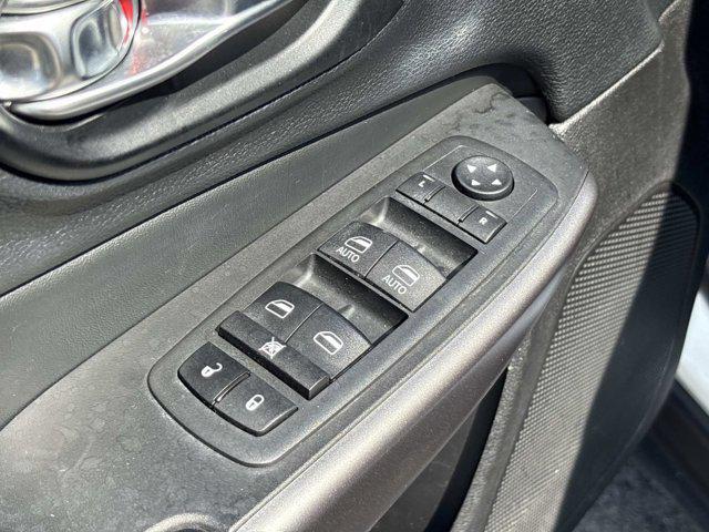 used 2021 Jeep Cherokee car, priced at $16,992