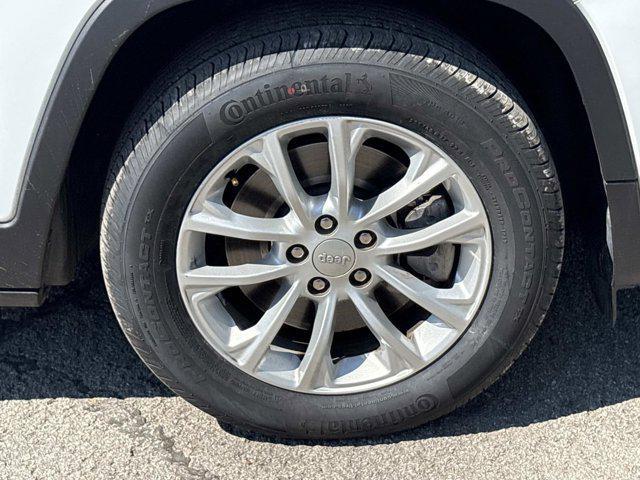 used 2021 Jeep Cherokee car, priced at $16,992