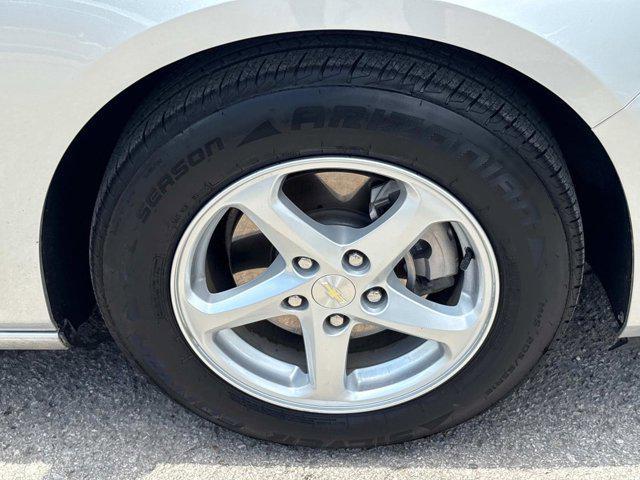 used 2017 Chevrolet Malibu car, priced at $15,213