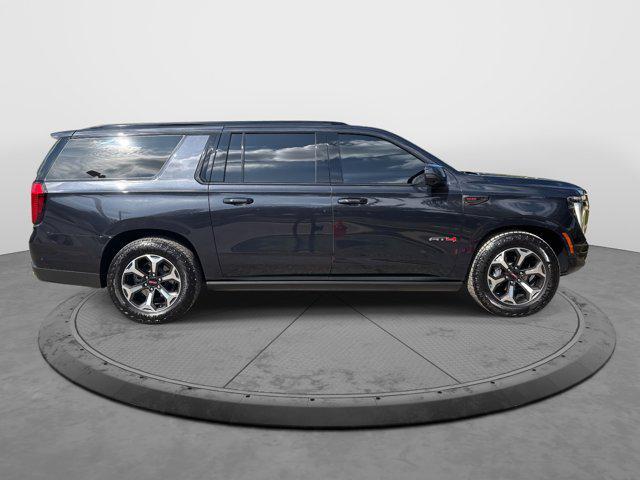 used 2025 GMC Yukon XL car, priced at $105,817