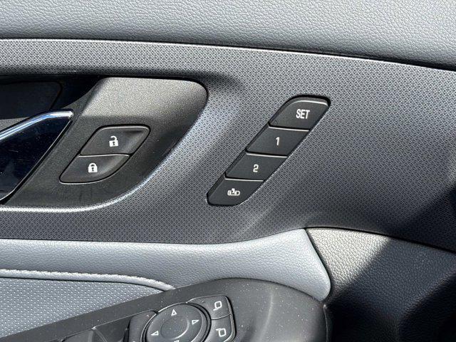 used 2021 Chevrolet Traverse car, priced at $32,720