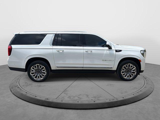 used 2023 GMC Yukon XL car, priced at $80,922