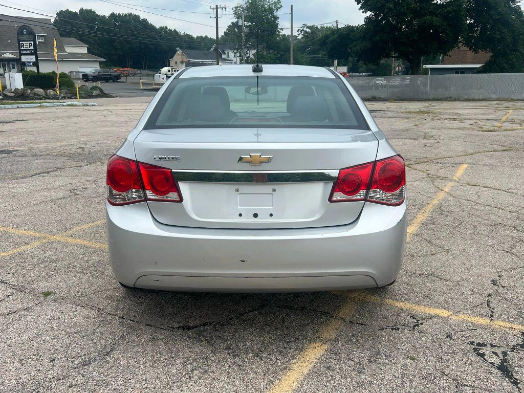 used 2016 Chevrolet Cruze Limited car, priced at $3,995