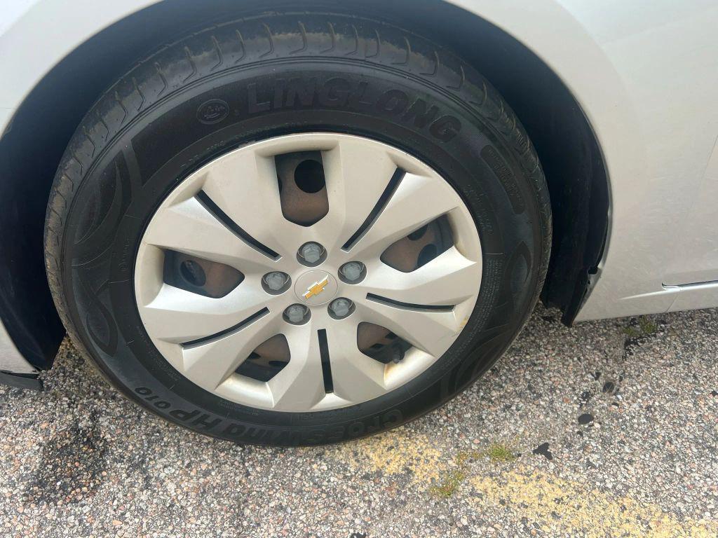 used 2016 Chevrolet Cruze Limited car, priced at $3,995