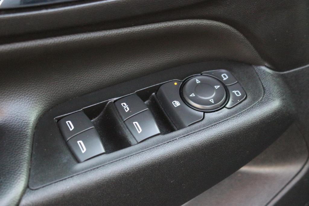 used 2022 Chevrolet Equinox car, priced at $21,000