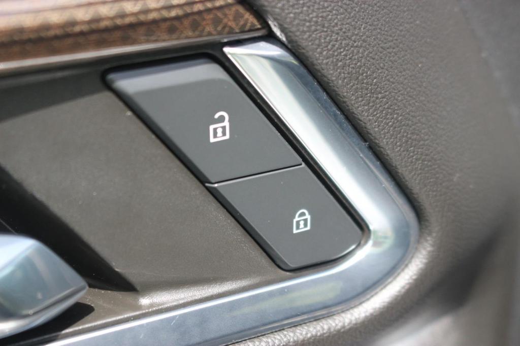used 2024 Chevrolet Silverado 2500 car, priced at $52,500