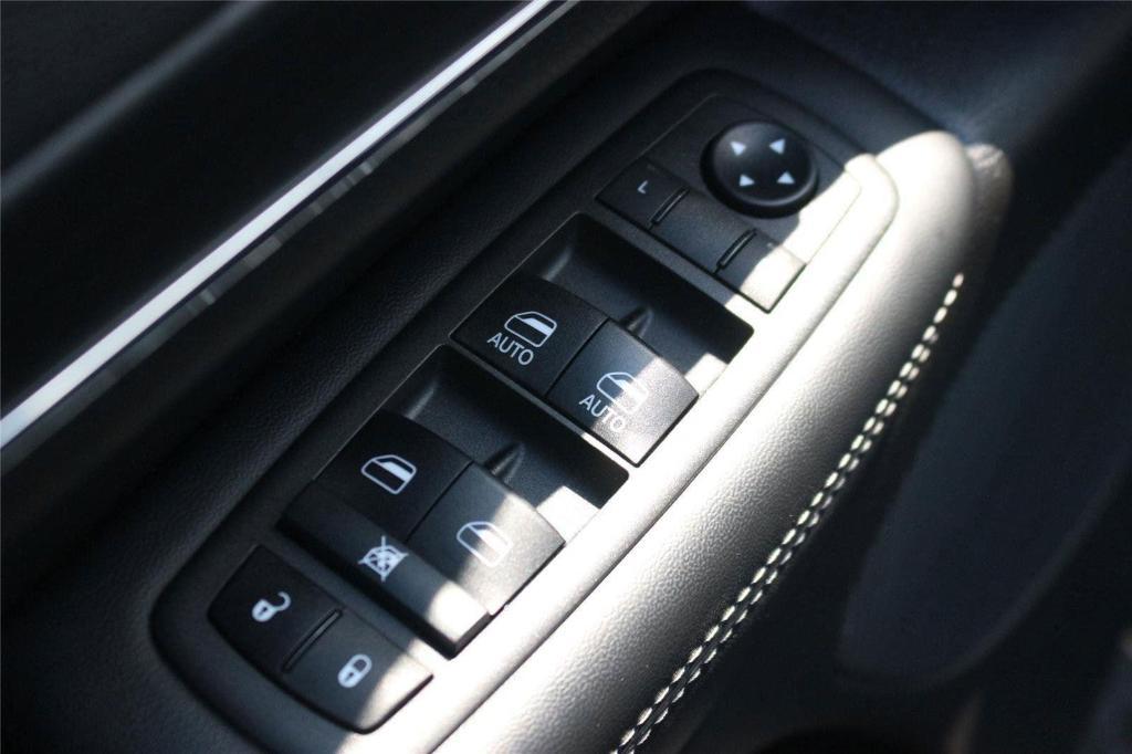 used 2021 Jeep Grand Cherokee car, priced at $30,500