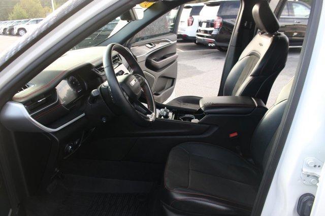 used 2022 Jeep Grand Cherokee car, priced at $33,700