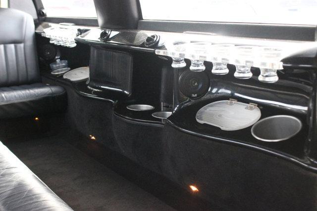 used 2003 Lincoln Town Car car, priced at $5,500