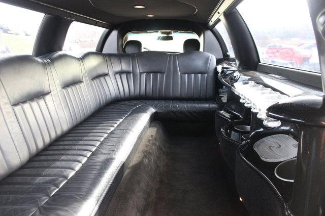 used 2003 Lincoln Town Car car, priced at $5,500