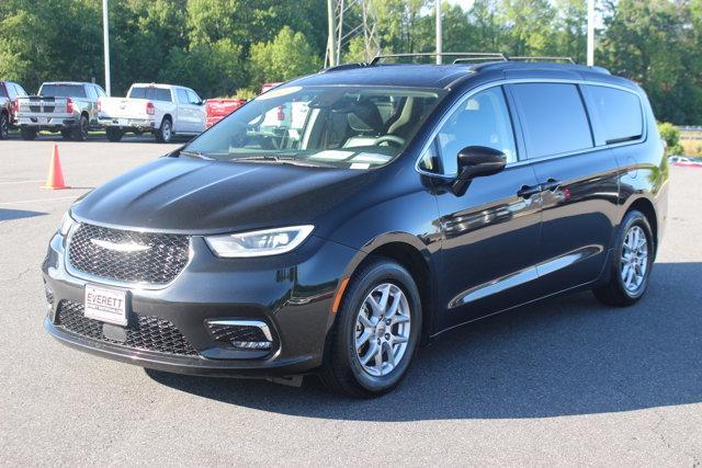 used 2022 Chrysler Pacifica car, priced at $21,000