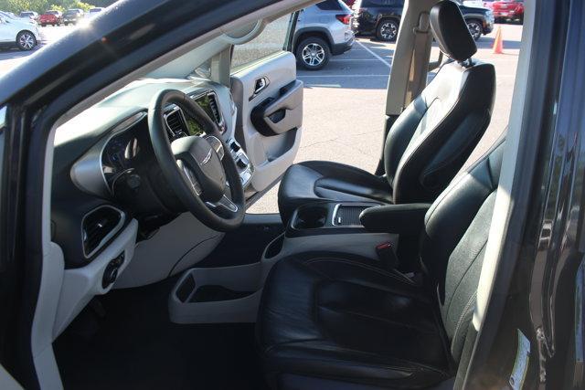 used 2022 Chrysler Pacifica car, priced at $21,000