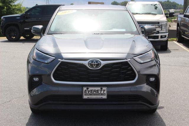 used 2023 Toyota Highlander car, priced at $31,500