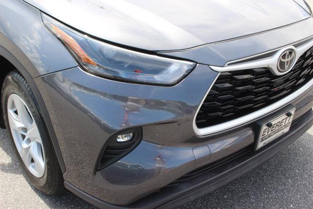 used 2023 Toyota Highlander car, priced at $31,500