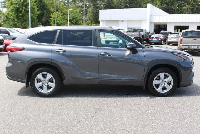 used 2023 Toyota Highlander car, priced at $31,500