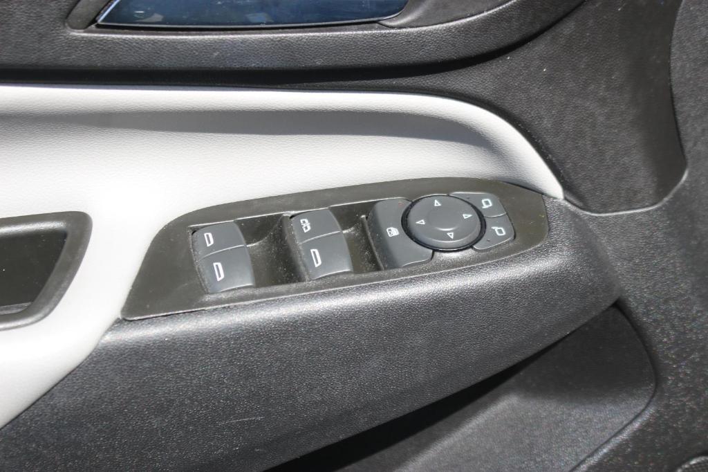 used 2023 Chevrolet Equinox car, priced at $17,500