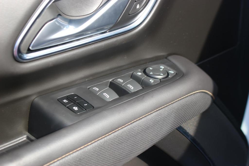 used 2024 GMC Yukon XL car, priced at $70,000
