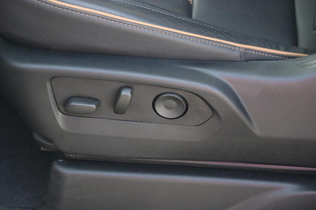 used 2024 GMC Yukon XL car, priced at $70,000