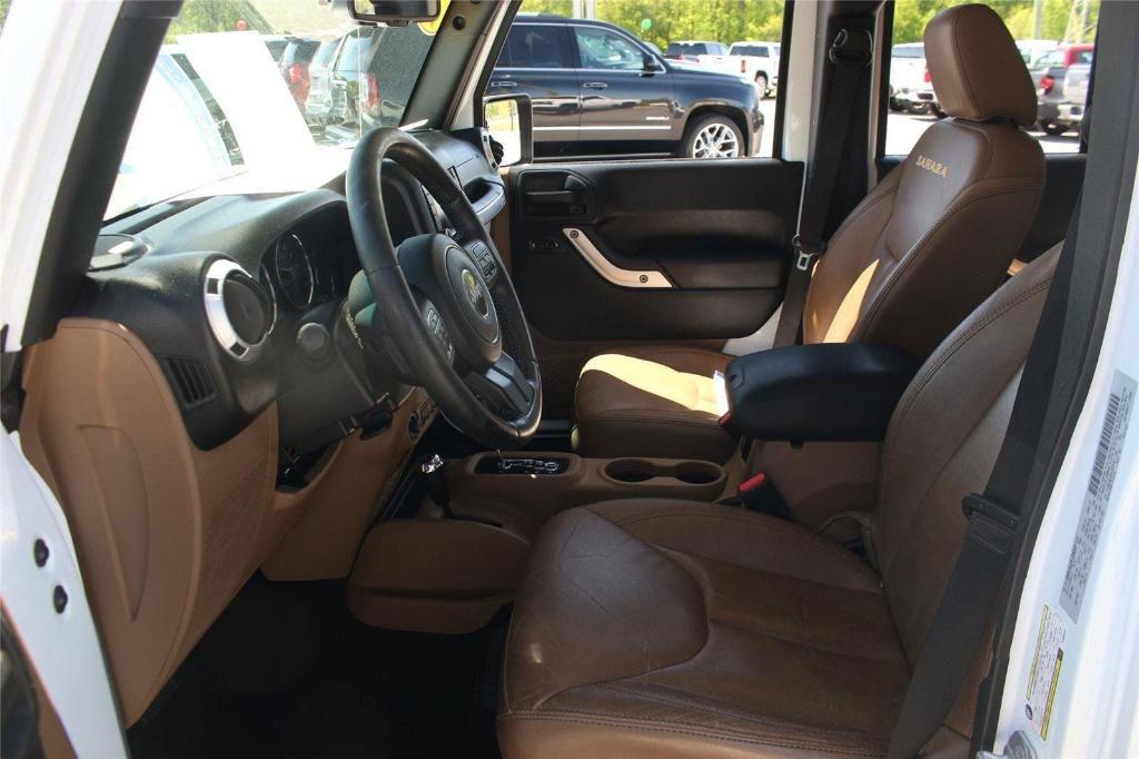 used 2015 Jeep Wrangler Unlimited car, priced at $20,500