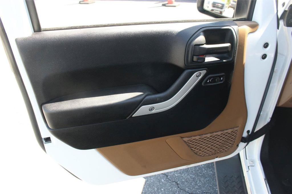 used 2015 Jeep Wrangler Unlimited car, priced at $20,500