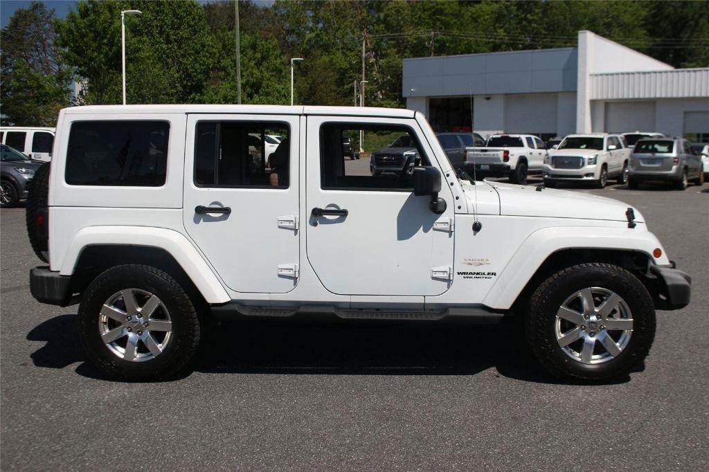 used 2015 Jeep Wrangler Unlimited car, priced at $20,500