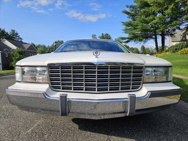 used 1993 Cadillac Fleetwood car, priced at $14,995