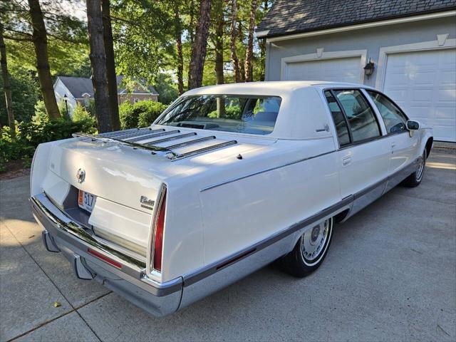 used 1993 Cadillac Fleetwood car, priced at $14,995