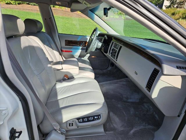 used 1993 Cadillac Fleetwood car, priced at $14,995