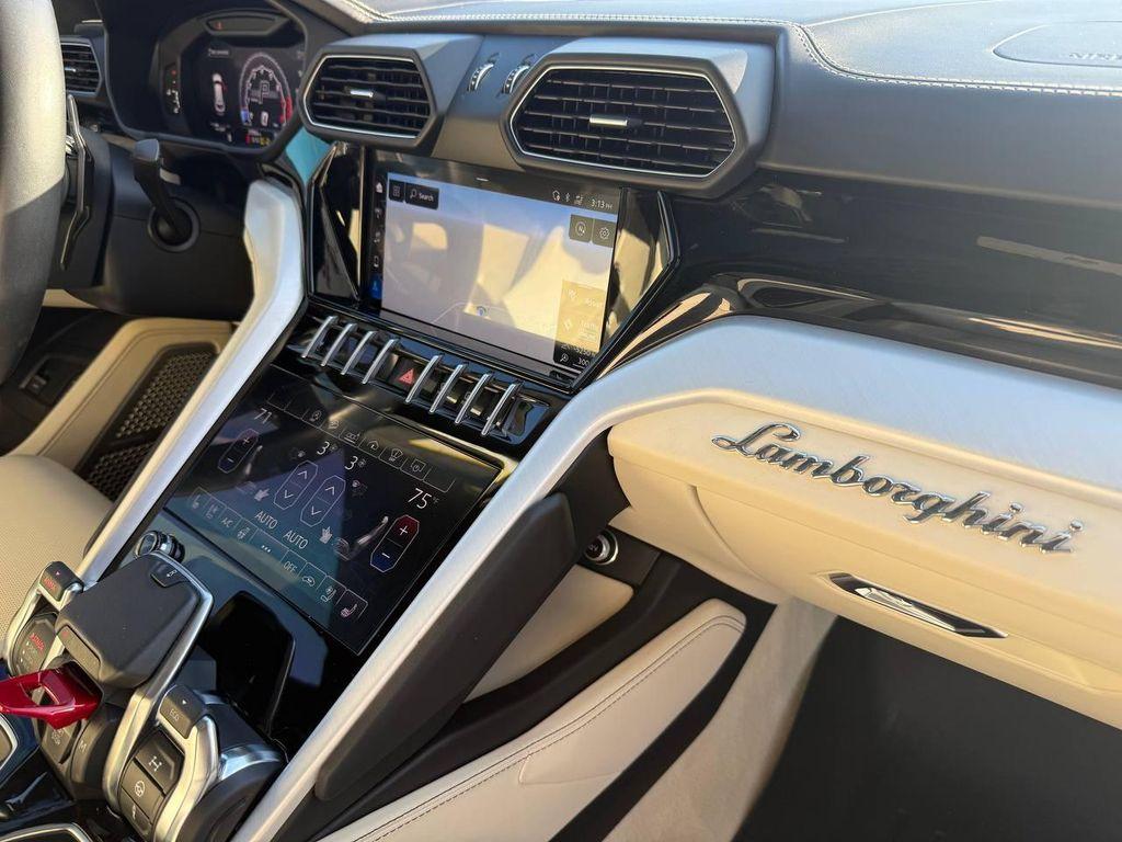 used 2020 Lamborghini Urus car