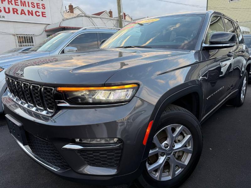 used 2022 Jeep Grand Cherokee car, priced at $31,999