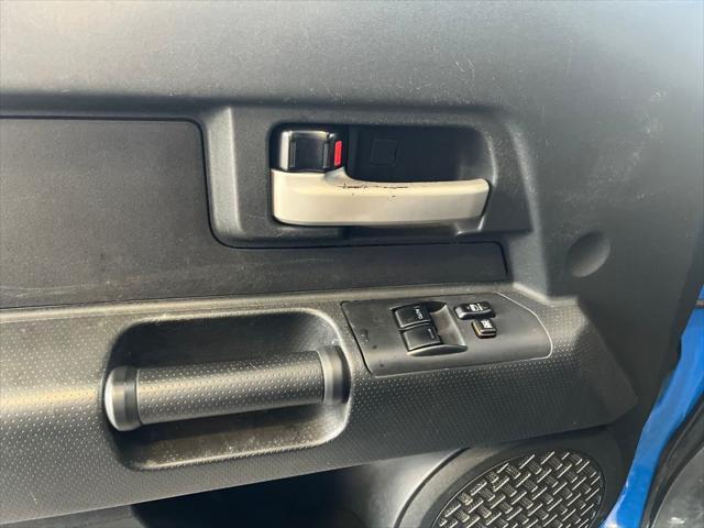 used 2007 Toyota FJ Cruiser car, priced at $14,500