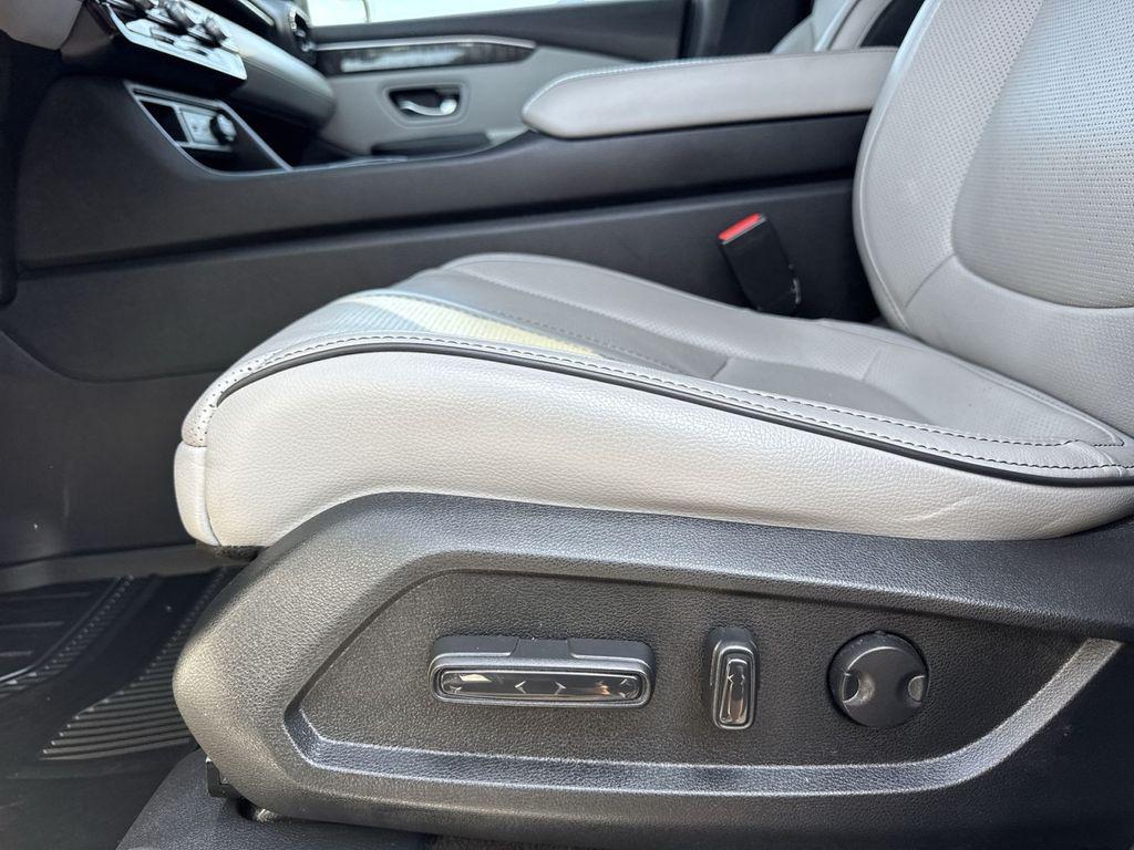 used 2023 Honda Pilot car, priced at $40,988