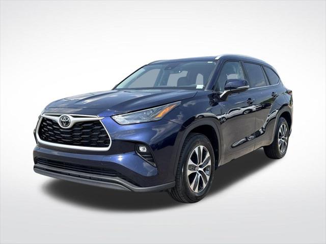 used 2024 Toyota Highlander car, priced at $37,992