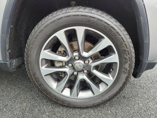 used 2018 Jeep Grand Cherokee car, priced at $17,770