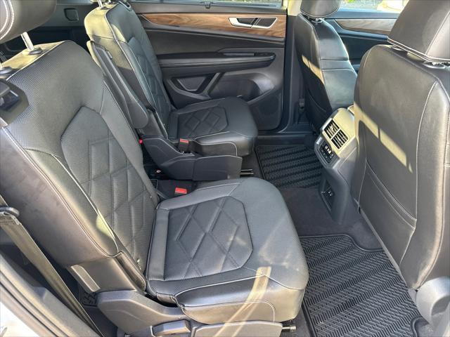 used 2024 Volkswagen Atlas car, priced at $33,816