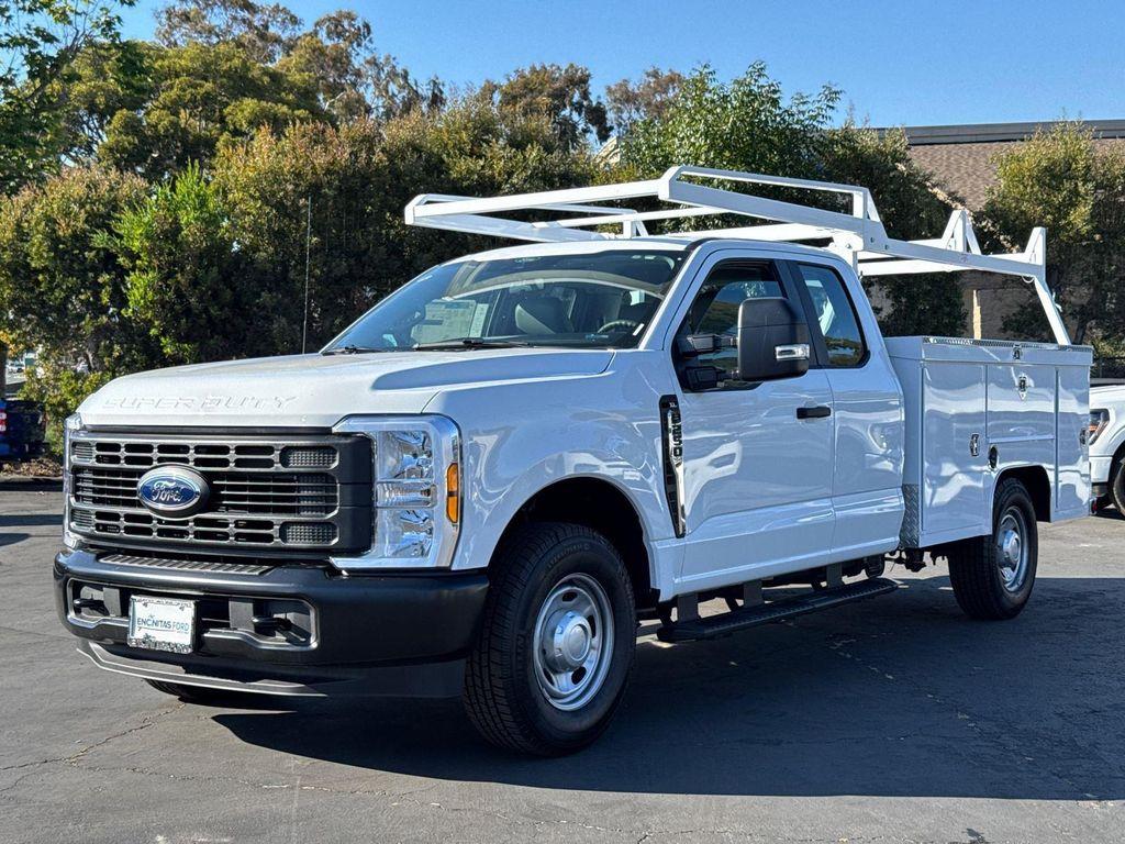new 2025 Ford F-250 car, priced at $47,720