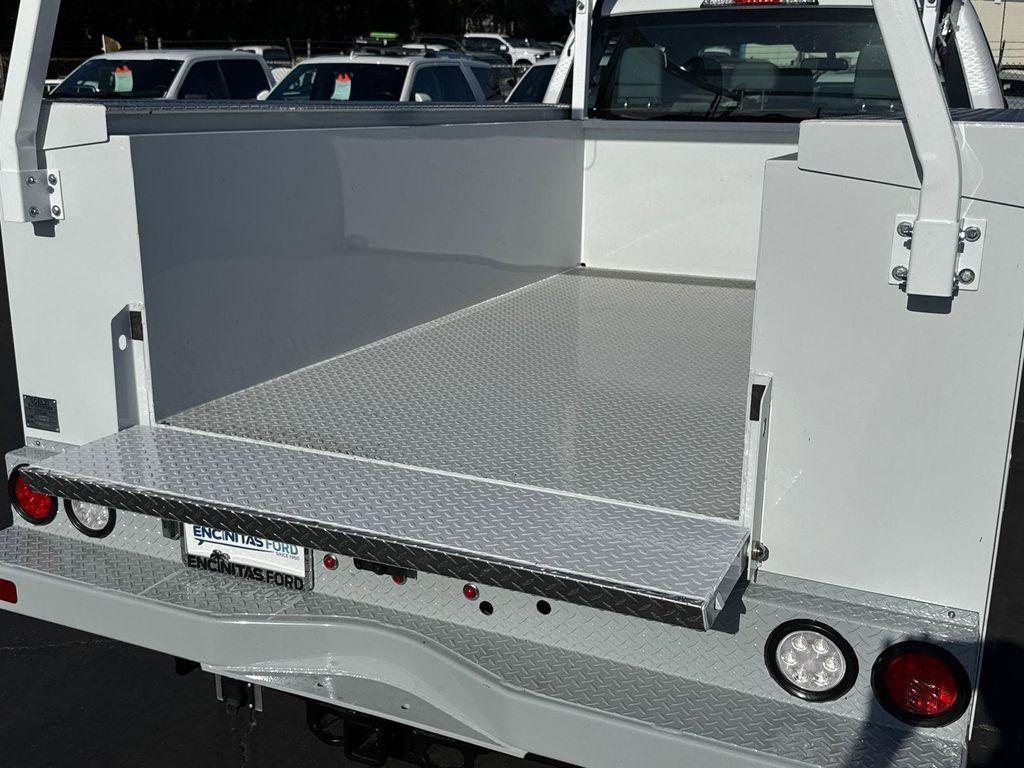 new 2025 Ford F-250 car, priced at $47,720