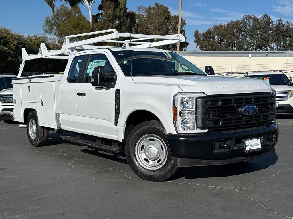 new 2025 Ford F-250 car, priced at $47,720
