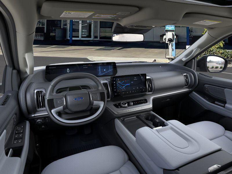new 2025 Ford Expedition car, priced at $82,500
