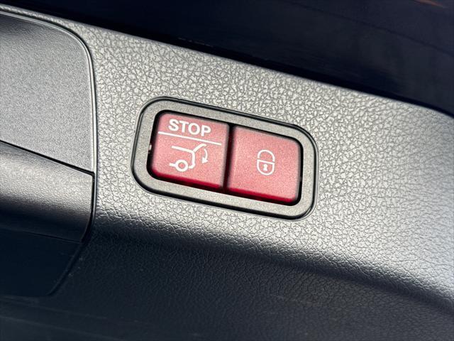 used 2023 Mercedes-Benz GLB 250 car, priced at $31,990