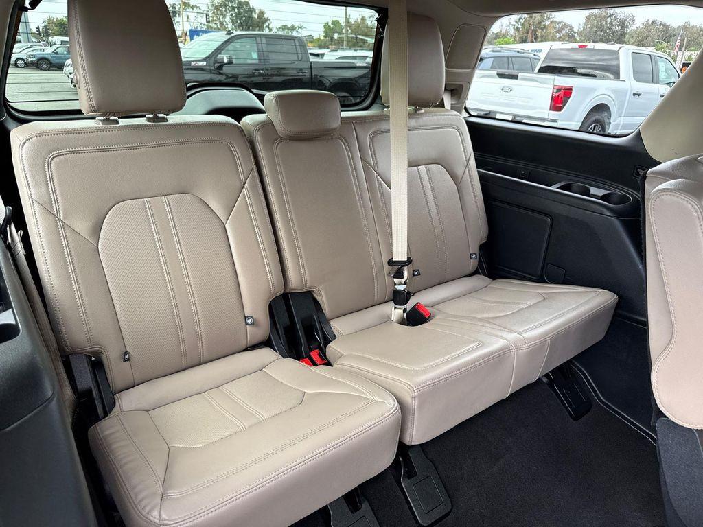 used 2024 Ford Expedition car, priced at $48,780