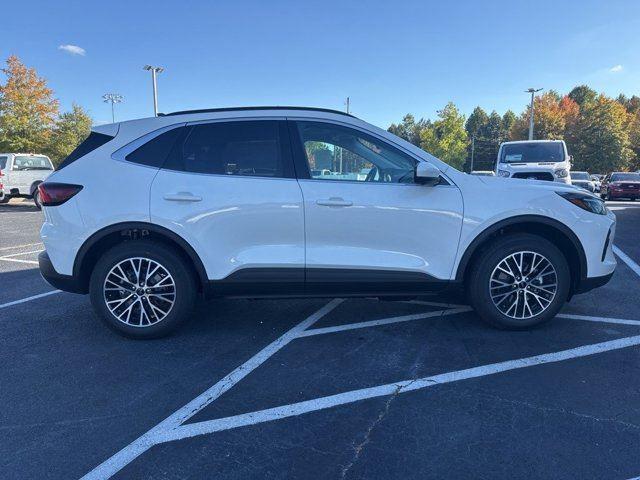 new 2025 Ford Escape car, priced at $45,010